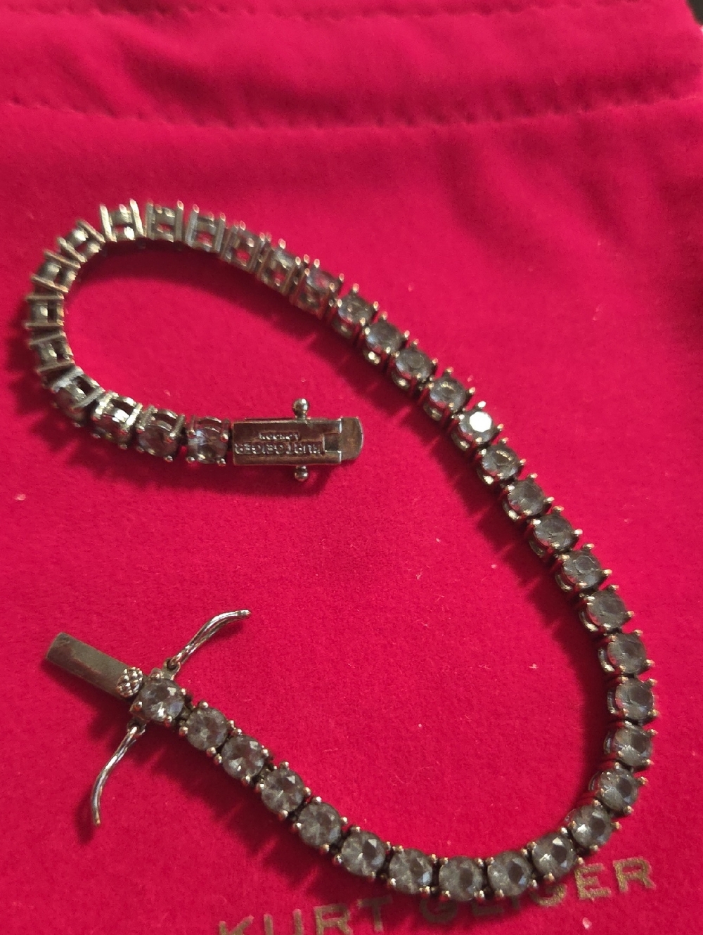 Kurt Geiger Crystal We Are One Bracelet Nib Very Rare - Picture 6 of 6